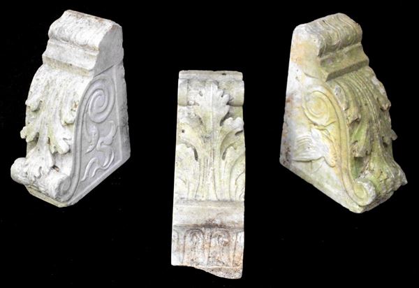 



Tre mensole, sec. XIX  - Asta GIOIELLI, ARGENTI, ARREDI, OGGETTI D'ARTE E DIPINTI - Poggio Bracciolini Casa d'Aste