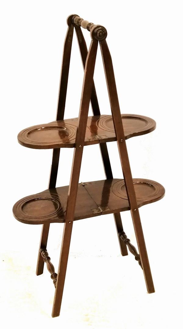 



Carrello portavivande, sec. XX  - Asta ARREDI, OGGETTI D'ARTE, GIOIELLI E ARGENTI - Poggio Bracciolini Casa d'Aste