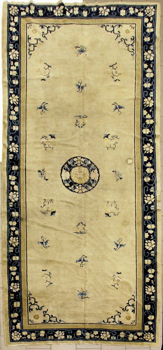 



Tappeto Cina, sec. XX  - Asta GIOIELLI, ARGENTI, ARREDI, OGGETTI D'ARTE E DIPINTI - Poggio Bracciolini Casa d'Aste