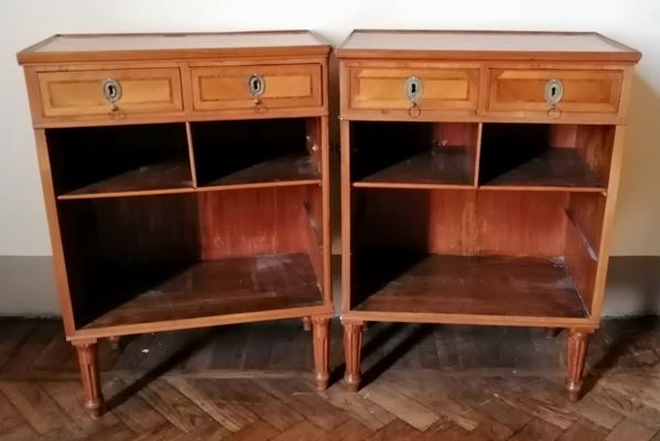 



Coppia di comodini a giorno, sec. XIX  - Asta ARREDI, OGGETTI D'ARTE, GIOIELLI E ARGENTI - Poggio Bracciolini Casa d'Aste