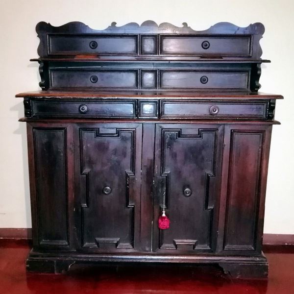 



Credenza, in stile XVII