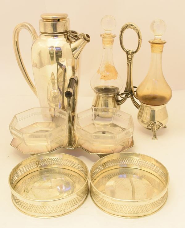 OLIERA , DUE SOTTO BOTTIGLIE E CARAFFA 