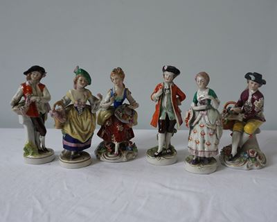 Cinque Statuine, Manifattura Capodimonte, Fine Secolo XIX
