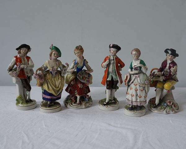 Cinque statuine, manifattura Capodimonte, fine secolo XIX