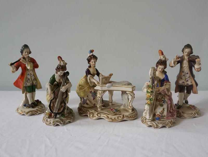 Cinque Statuine, Manifattura Capodimonte, Fine Secolo XIX
