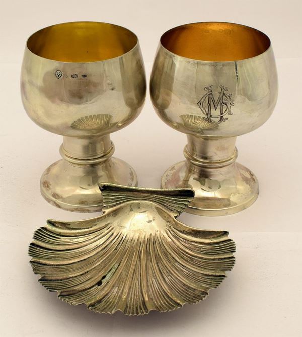 



COPPIA DI COPPE SEC. XX   - Asta ANTIQUARIATO, COLLECTIBLES, GIOIELLI - Poggio Bracciolini Casa d'Aste