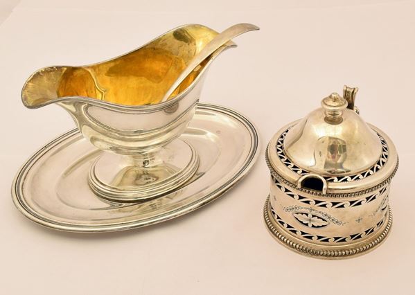 



SALSIERA SEC. XX  - Asta ANTIQUARIATO, COLLECTIBLES, GIOIELLI - Poggio Bracciolini Casa d'Aste