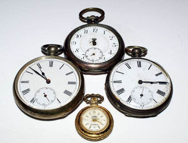



TRE OROLOGI DA TASCA