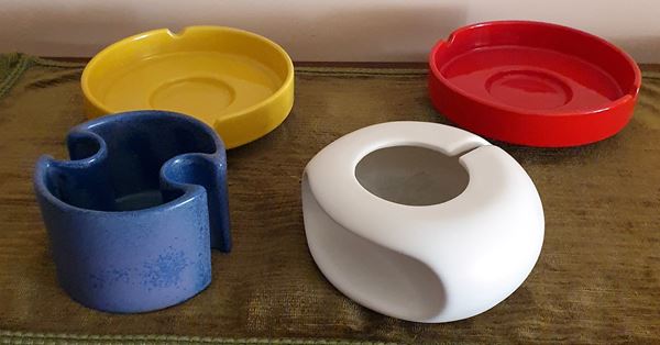 Vasetto e tre posaceneri, anni '70/'80  - Asta MOBILI, ARREDI E OGGETTI D'ARTE - Poggio Bracciolini Casa d'Aste