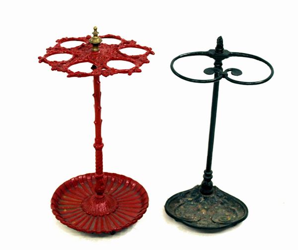 



Due portaombrelli, sec. XX  - Asta ANTIQUARIATO, COLLECTIBLES, GIOIELLI - Poggio Bracciolini Casa d'Aste