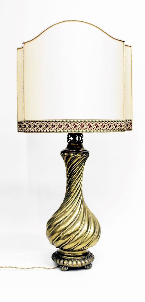 



Lume da tavolo, sec. XX  - Asta ANTIQUARIATO, COLLECTIBLES, GIOIELLI - Poggio Bracciolini Casa d'Aste