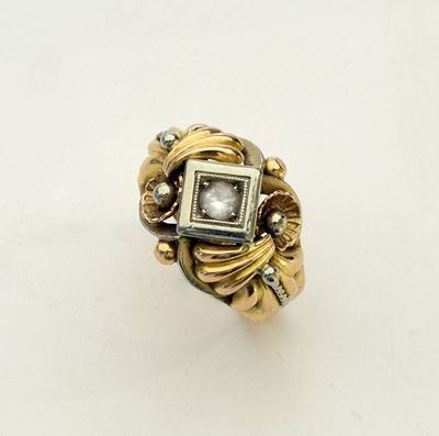 Anello in Oro Giallo 18kt e Pietra