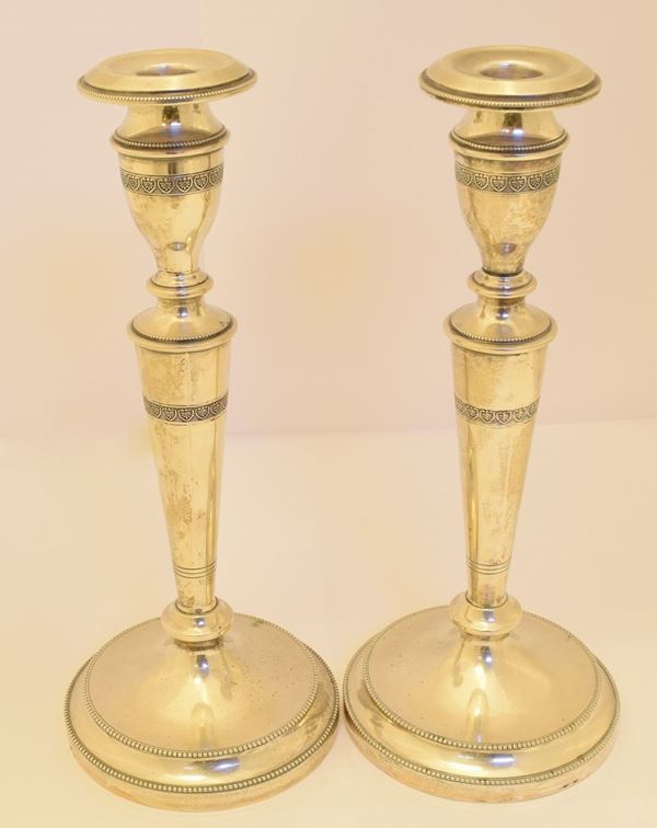 



COPPIA DI CANDELIERI SEC. XX  - Asta ARREDI, OGGETTI D'ARTE, GIOIELLI E ARGENTI - Poggio Bracciolini Casa d'Aste