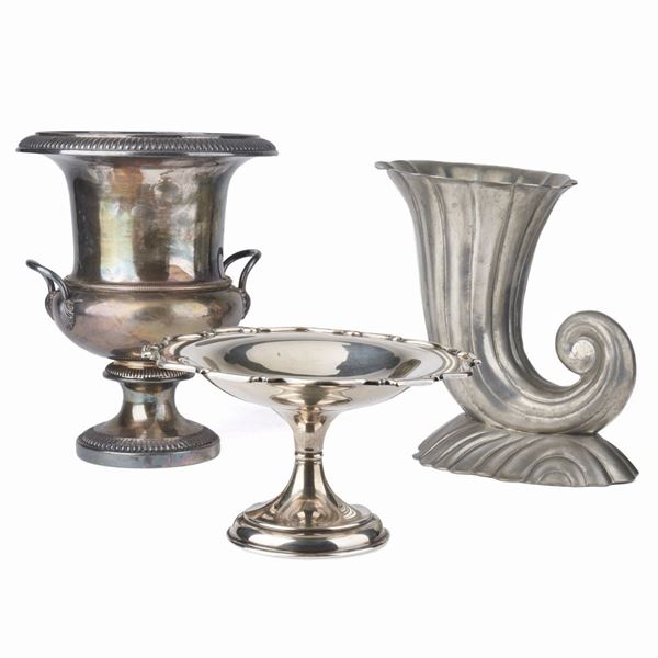 



ALZATA E VASO A CORNUCOPIA, SECOLO XX