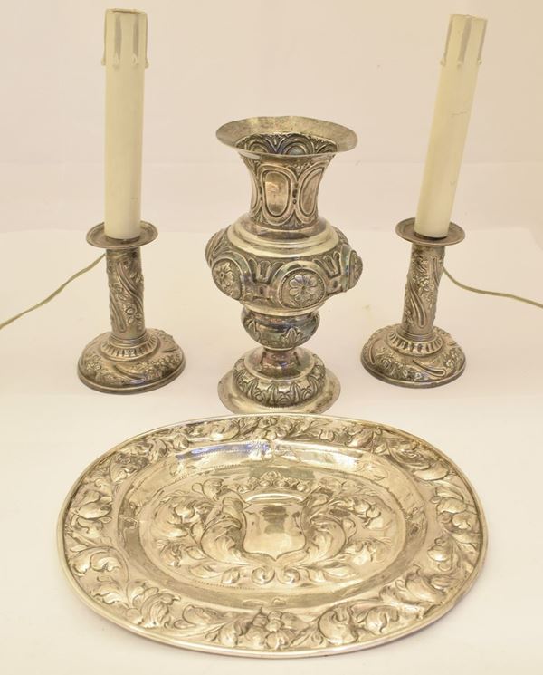 



VASETTO E VASSOIO SEC. XIX/XX  - Asta GIOIELLI, ARGENTI E MONETE - Poggio Bracciolini Casa d'Aste