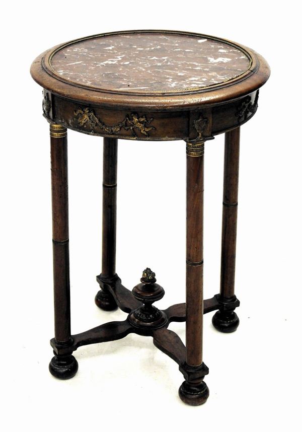 



Tavolino, Francia, sec. XIX  - Asta COLLECTIBLES, Mobili, Arredi e Dipinti dal secolo XVI al XX - Poggio Bracciolini Casa d'Aste