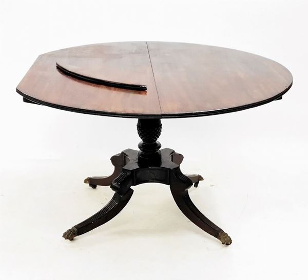 



Tavolo a vela, sec. XIX  - Asta COLLECTIBLES, Mobili, Arredi e Dipinti dal secolo XVI al XX - Poggio Bracciolini Casa d'Aste