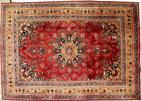 



Tappeto persiano Mashad, vecchia manifattura  - Asta COLLECTIBLES, Mobili, Arredi e Dipinti dal secolo XVI al XX - Poggio Bracciolini Casa d'Aste