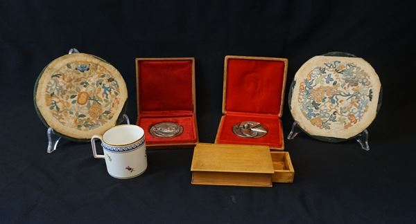 Scatolina porta oggetti, sec. XX  - Asta ANTIQUARIATO: ARREDI MOBILI E OGGETTI D'ARTE - Poggio Bracciolini Casa d'Aste