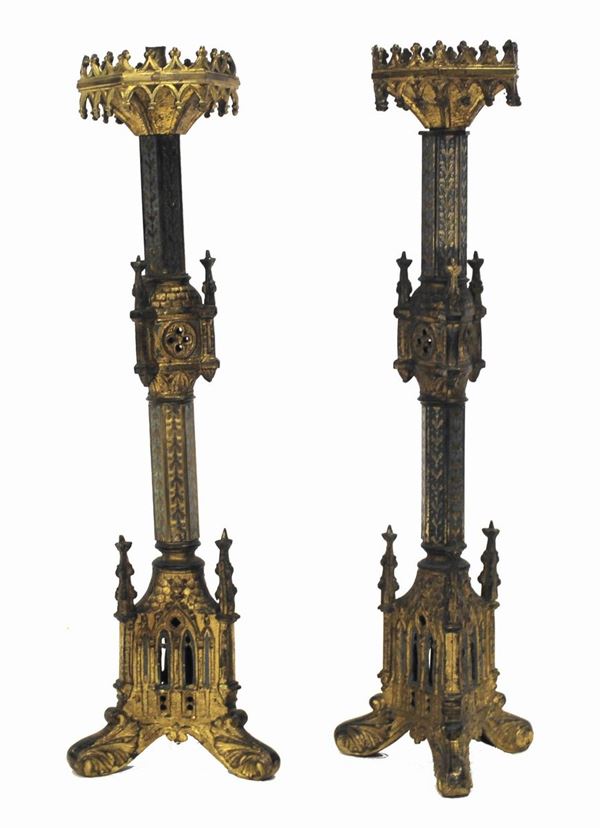 Coppia di candelieri, sec. XIX  - Asta COLLECTIBLES, Mobili, Arredi e Dipinti dal secolo XVI al XX - Poggio Bracciolini Casa d'Aste