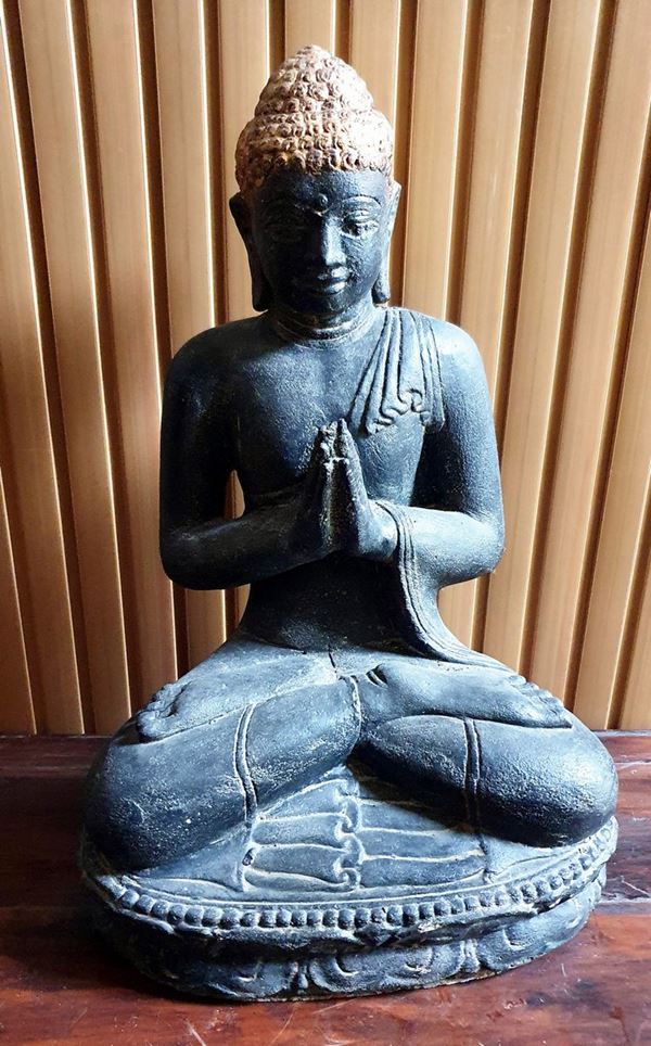 Buddha, sec. XX  - Asta COLLECTIBLES, Mobili, Arredi e Dipinti dal secolo XVI al XX - Poggio Bracciolini Casa d'Aste