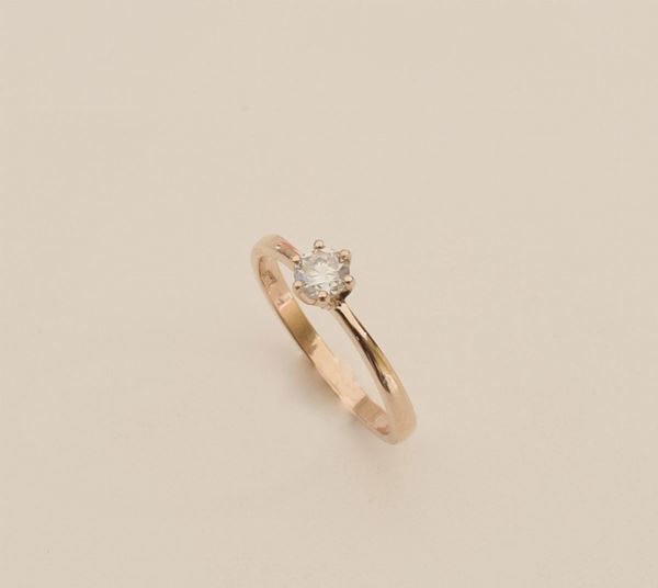 



ANELLO IN ORO 14KT E DIAMANTE