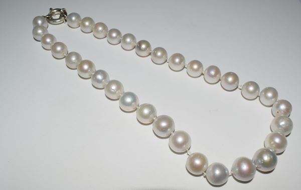 



COLLANA&nbsp; GIROCOLLO DI PERLE 