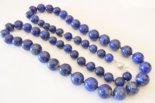 LUNGA COLLANA DI LAPISLAZZULI