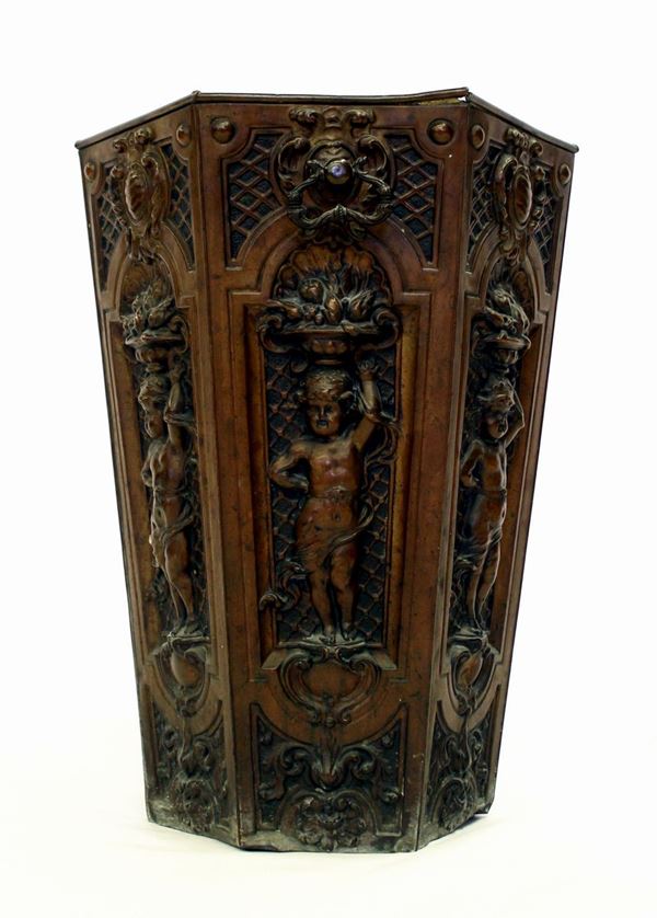 



Portaombrelli, sec. XIX/XX  - Asta COLLECTIBLES, Mobili, Arredi e Dipinti dal secolo XVI al XX - Poggio Bracciolini Casa d'Aste