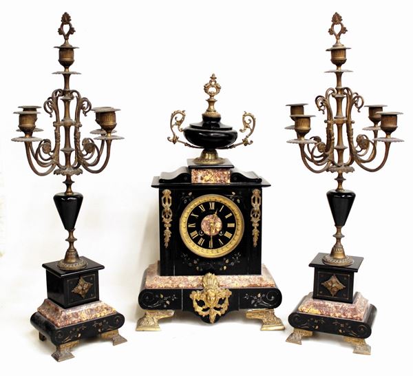 



Trittico, sec. XIX  - Asta COLLECTIBLES, Mobili, Arredi e Dipinti dal secolo XVI al XX - Poggio Bracciolini Casa d'Aste