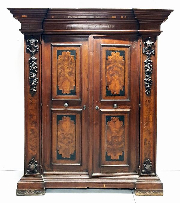 Armadio, Emilia, sec. XVII   - Asta COLLECTIBLES, Mobili, Arredi e Dipinti dal secolo XVI al XX - Poggio Bracciolini Casa d'Aste