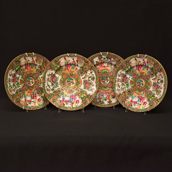 



Quattro piatti, arte orientale. sec. XX  - Asta MOBILI E ARREDI - Poggio Bracciolini Casa d'Aste