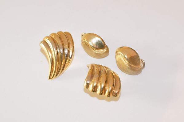 



DUE PAIA DI ORECCHINI IN ORO 18KT