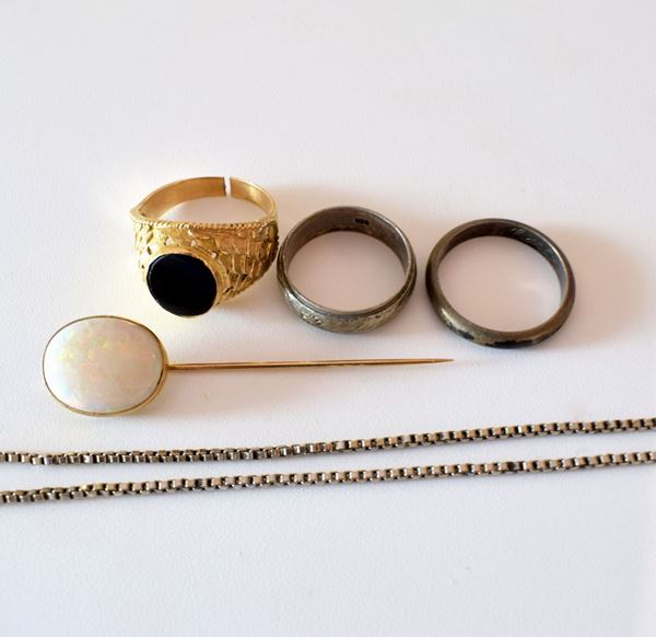 



ANELLO IN ORO GIALLO 18KT E ONICE