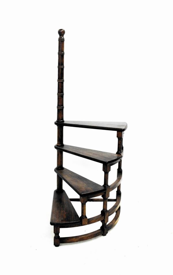 Scaletta da biblioteca, sec. XX  - Asta COLLECTIBLES, Mobili, Arredi e Dipinti dal secolo XVI al XX - Poggio Bracciolini Casa d'Aste
