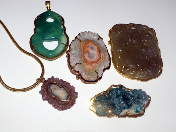 CINQUE PENDENTI IN PIETRA E MINERALI