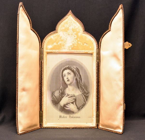 



Astuccio con all'interno Mater Dolorosa 