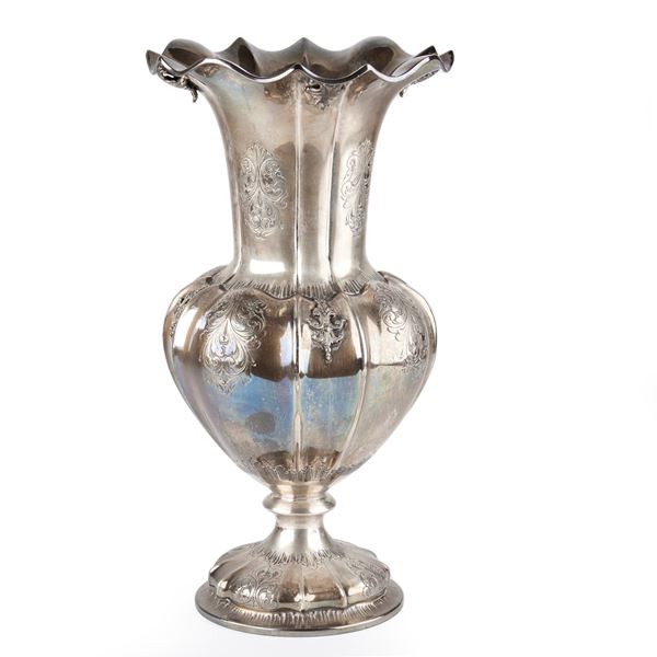 



VASO, SECOLO XX  - Asta GIOIELLI E ARGENTI - Poggio Bracciolini Casa d'Aste