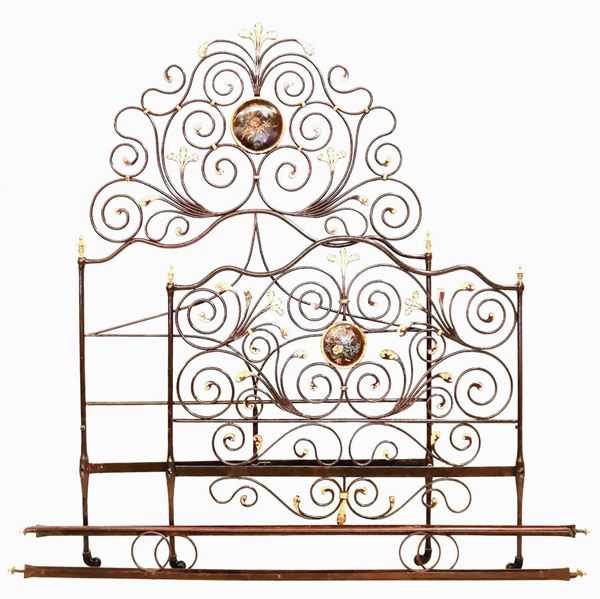 



Letto singolo, inizi sec. XX  - Asta COLLECTIBLES, Mobili, Arredi e Dipinti dal secolo XVI al XX - Poggio Bracciolini Casa d'Aste