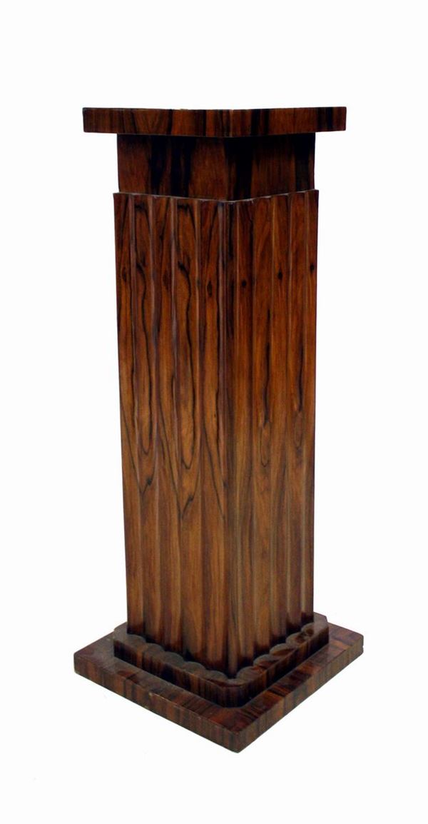 Colonna a plinto, sec. XX  - Asta COLLECTIBLES, Mobili, Arredi e Dipinti dal secolo XVI al XX - Poggio Bracciolini Casa d'Aste