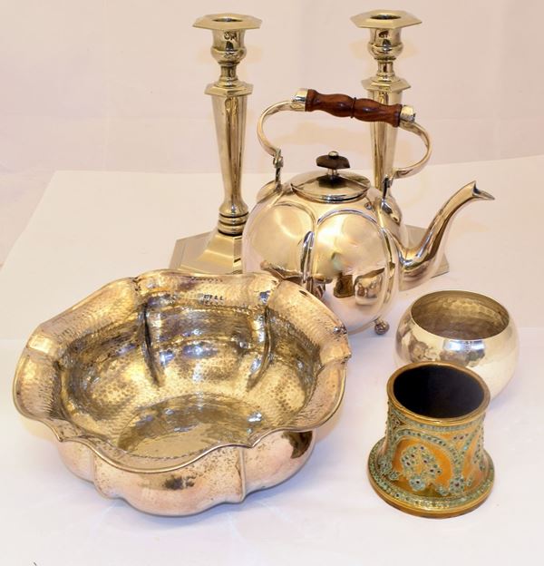 



COPPIA DI CANDELIERI  - Asta GIOIELLI, ARGENTI E MONETE - Poggio Bracciolini Casa d'Aste