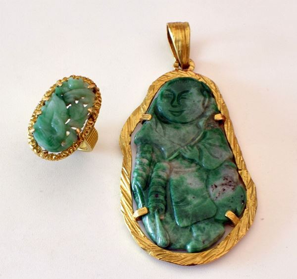 



PENDENTE IN ORO GIALLO 18KT E GIADEITE