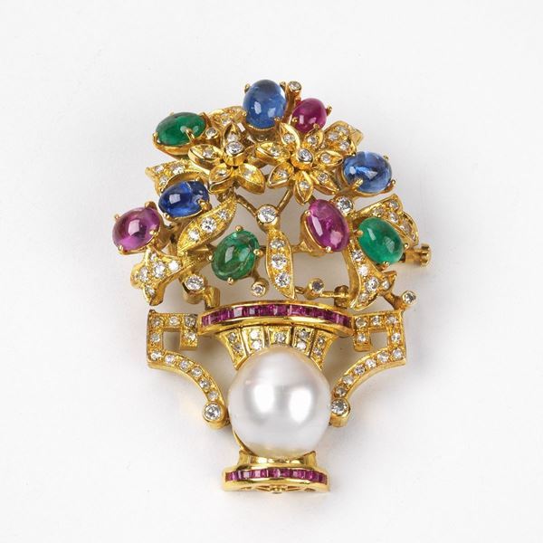 



SPILLA IN ORO GIALLO 18KT DIAMANTI, RUBINI, ZAFFIRI E SMERALDI