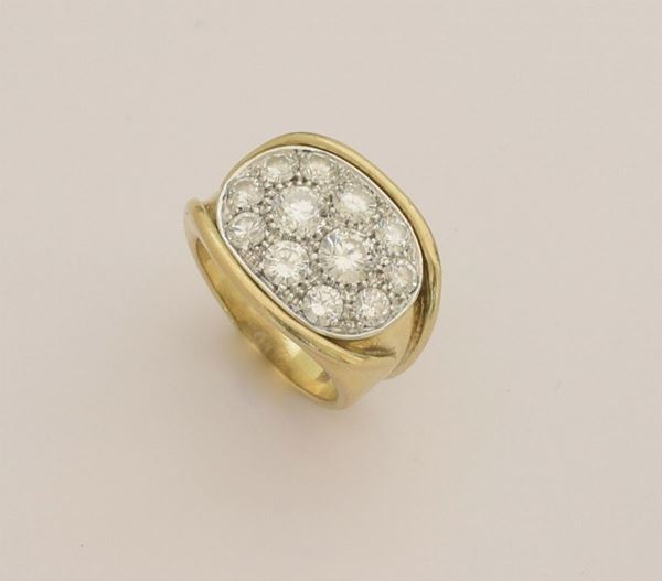 



ANELLO IN ORO GIALLO 18KT, E DIAMANTI