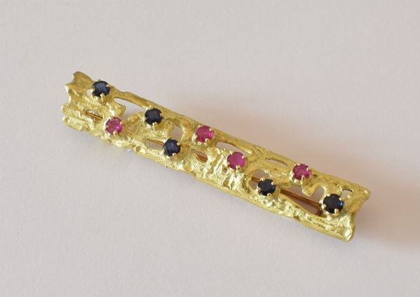 



SPILLA , SFORZA , IN ORO GIALLO 18KT ZAFFIRI E RUBINI