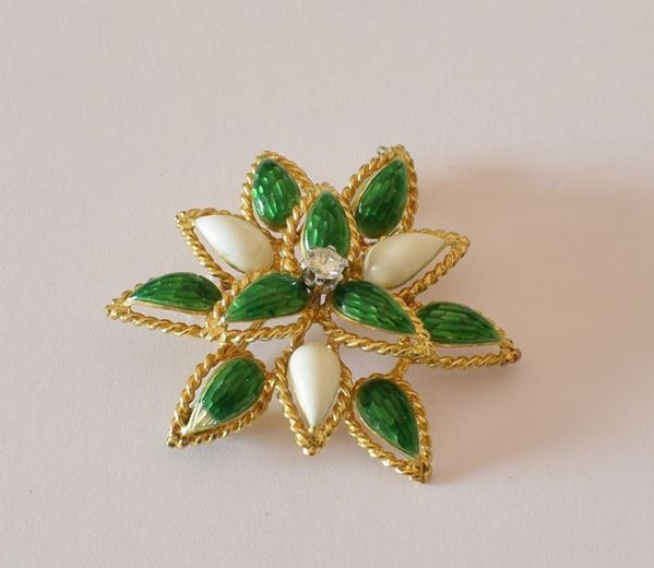 



SPILLA IN ORO GIALLO 18KT, DIAMANTI E SMALTI