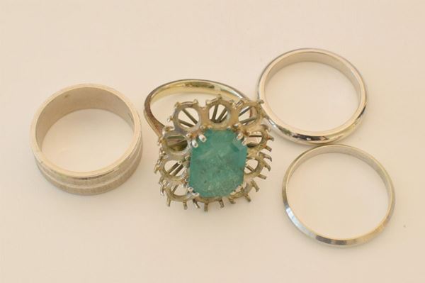 



DUE FEDI E ANELLO IN ORO BIANCO 18KT
