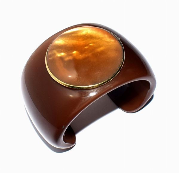 BRACCIALE RIGIDO IN RESINA , ORO 18KT E PIETRA