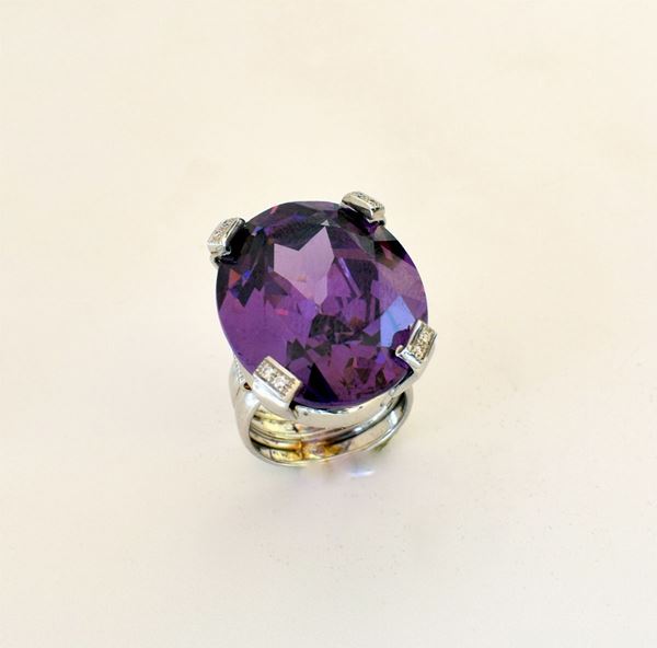 



ANELLO IN ORO BIANCO 18KT , DIAMANTI E AMETISTA