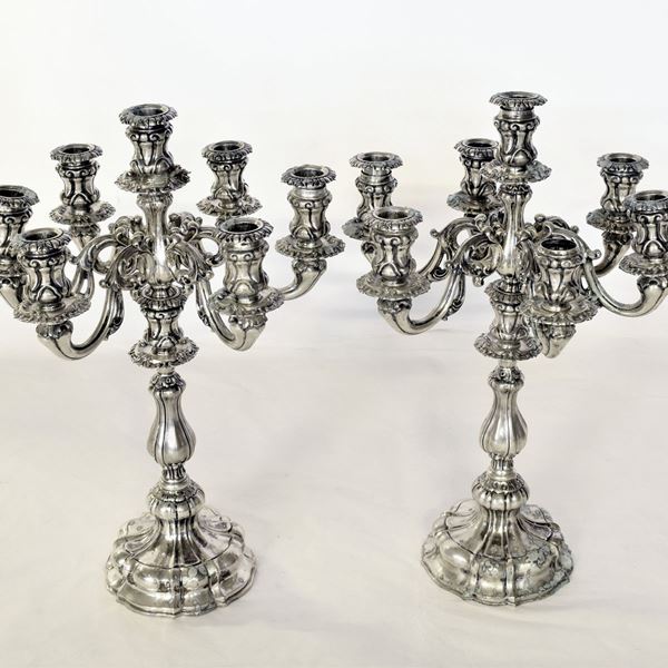 COPPIA DI CANDELABRI, ARGENTIERE GENAZZI, MILANO